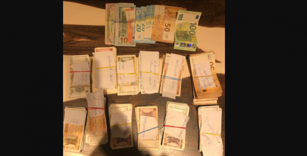 O femeie a fost obligată să investească în criptomonede: Doi reținuți dintre care unul este cetățean al Ucrainei